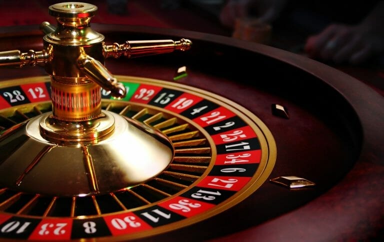 Casino en ligne : pourquoi les joueurs préfèrent jouer en ligne ?